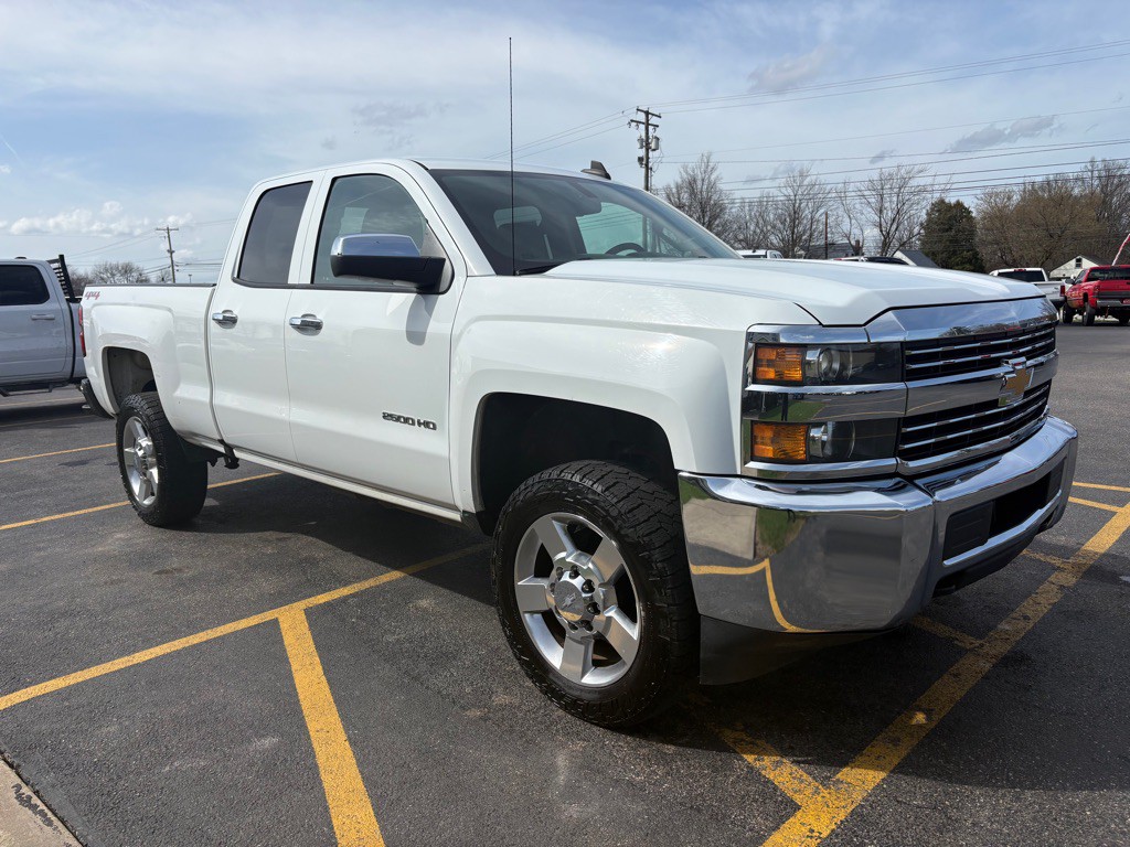 2017 Chevrolet Silverado 1500 Image 4