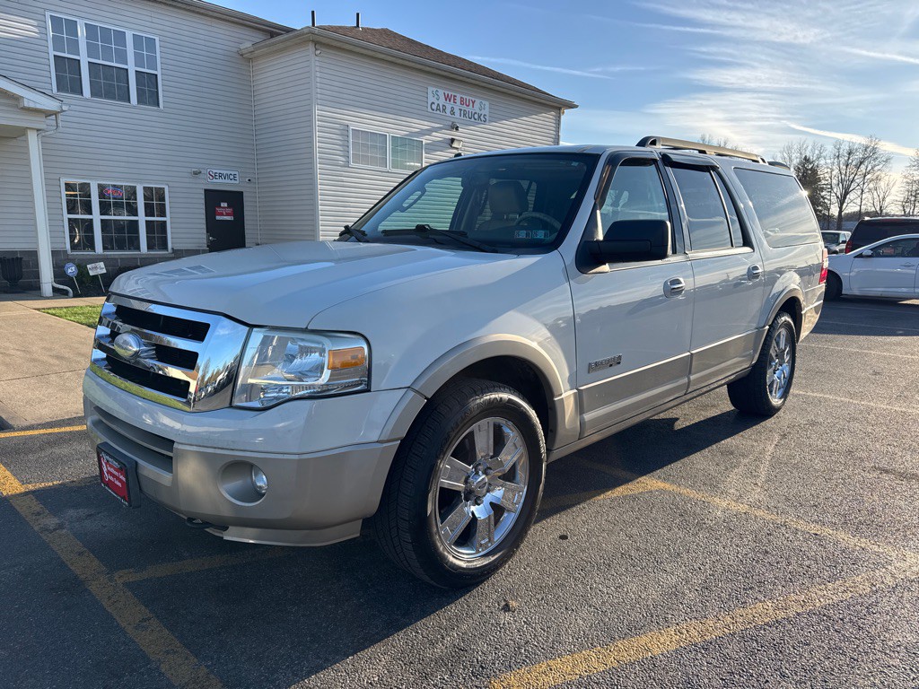 2008 Ford Expedition Image 2