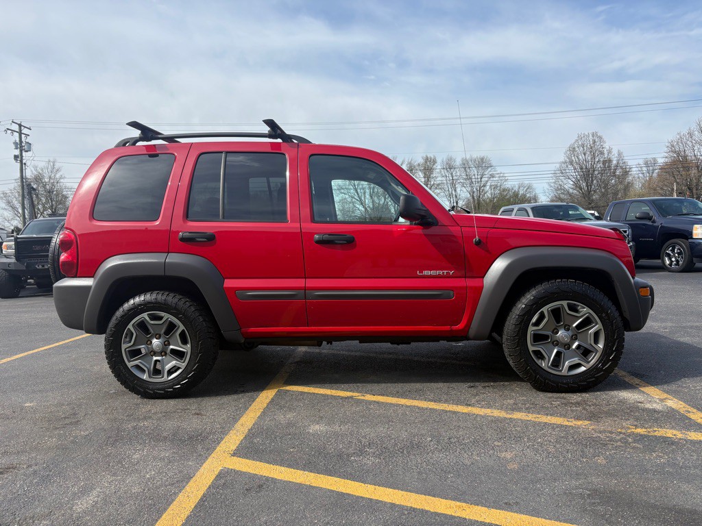 2004 Jeep Liberty Image 5