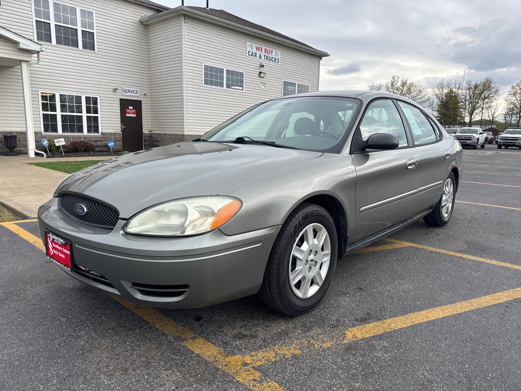 2004 Ford Taurus Image 2