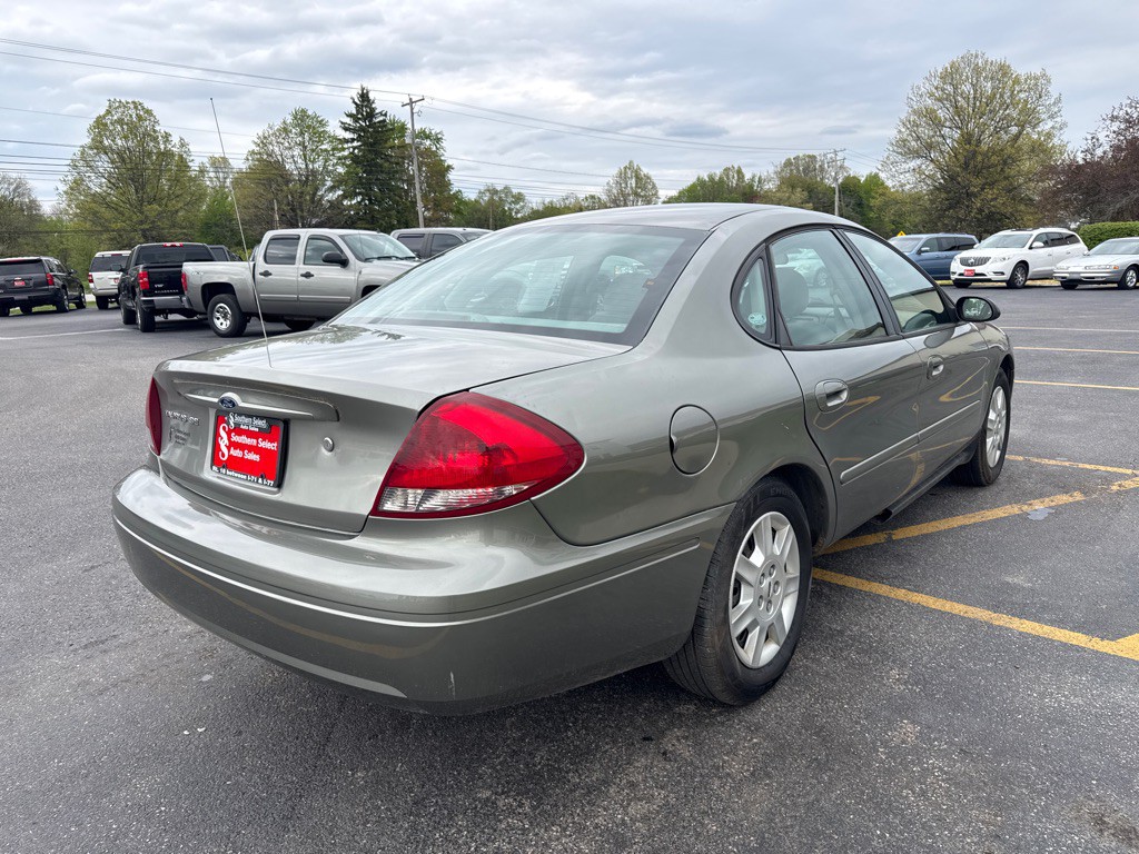 2004 Ford Taurus Image 6