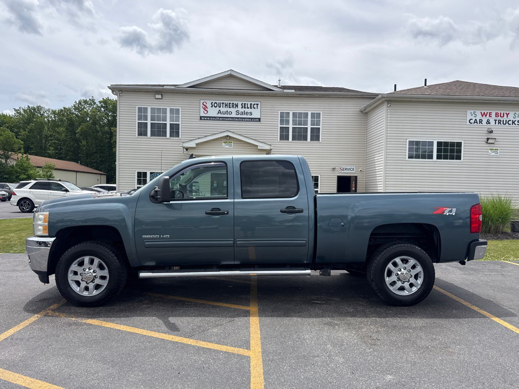 2011 Chevrolet Silverado 1500 Image 1