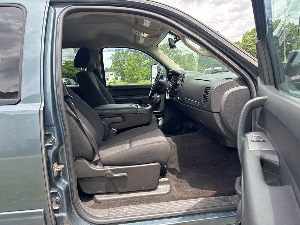 2011 Chevrolet Silverado 1500 Image 13