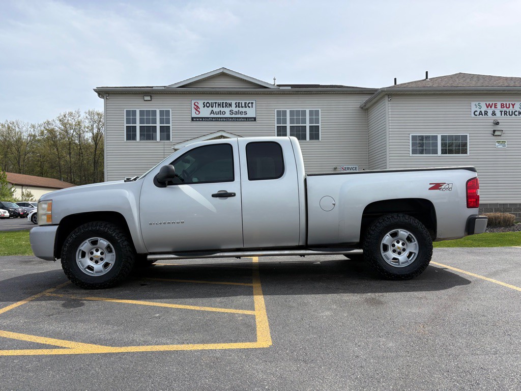 2011 Chevrolet Silverado 1500 Image 1