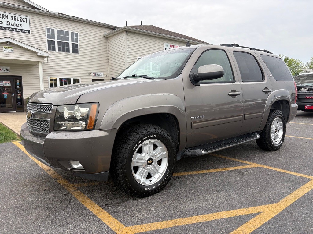 2011 Chevrolet Tahoe Image 2