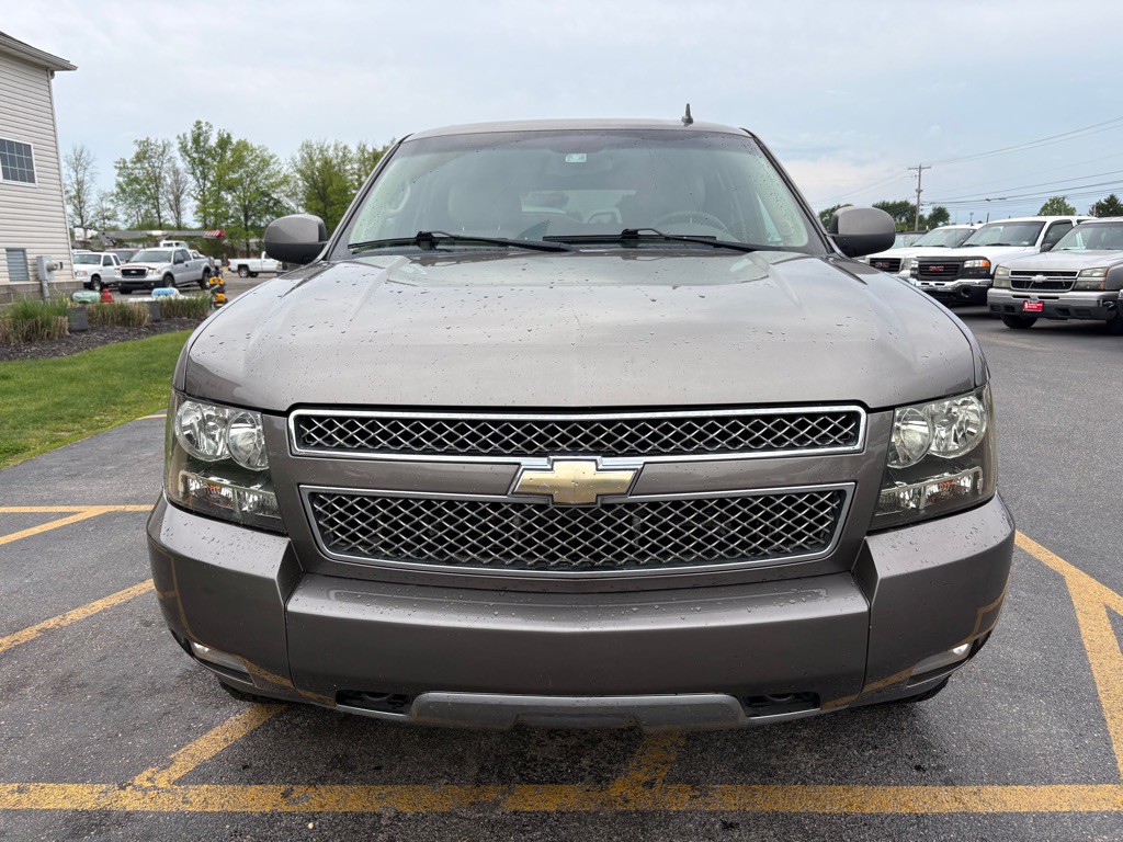 2011 Chevrolet Tahoe Image 3