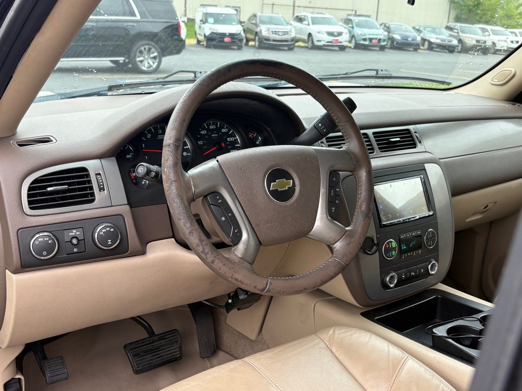2011 Chevrolet Tahoe Image 14