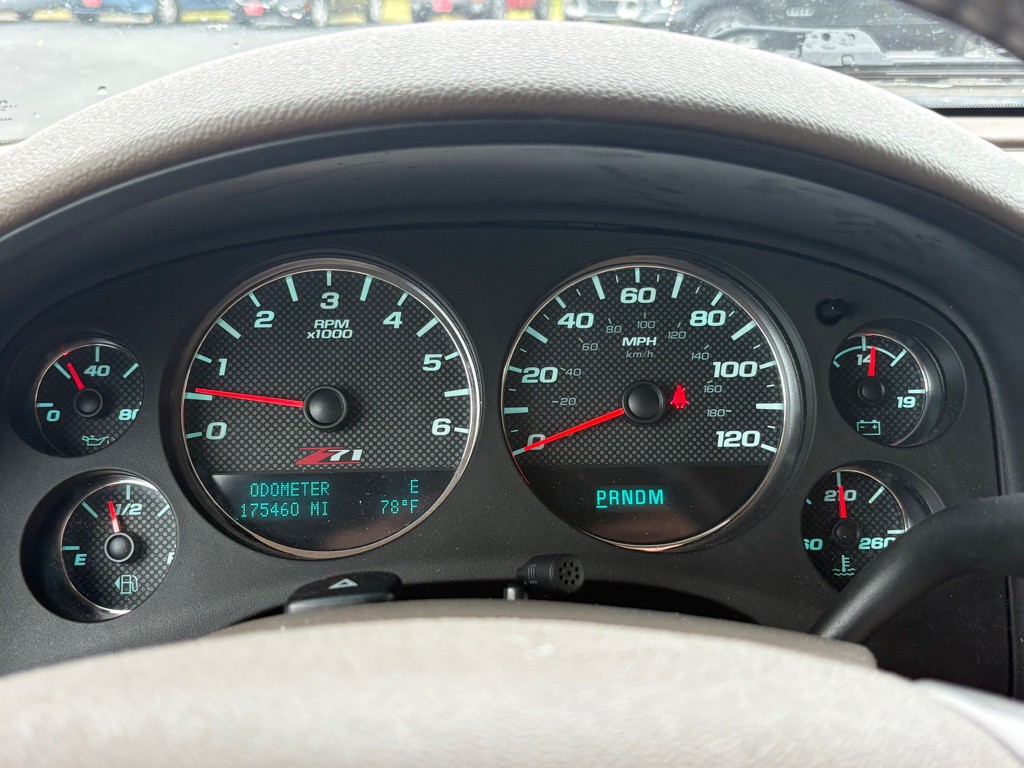 2011 Chevrolet Tahoe Image 15