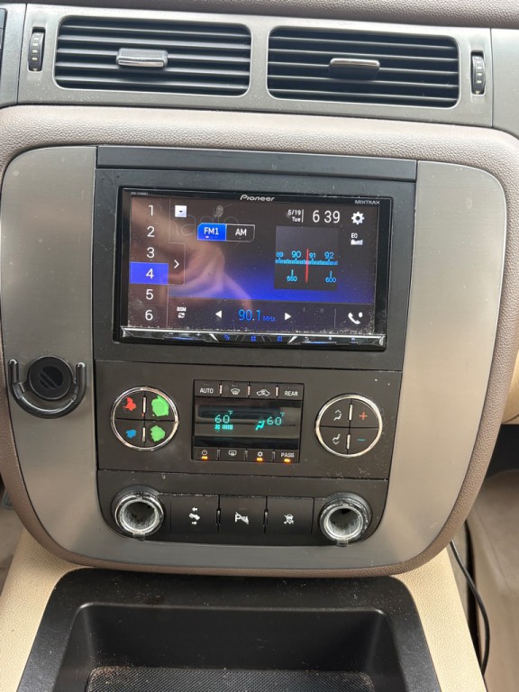 2011 Chevrolet Tahoe Image 16