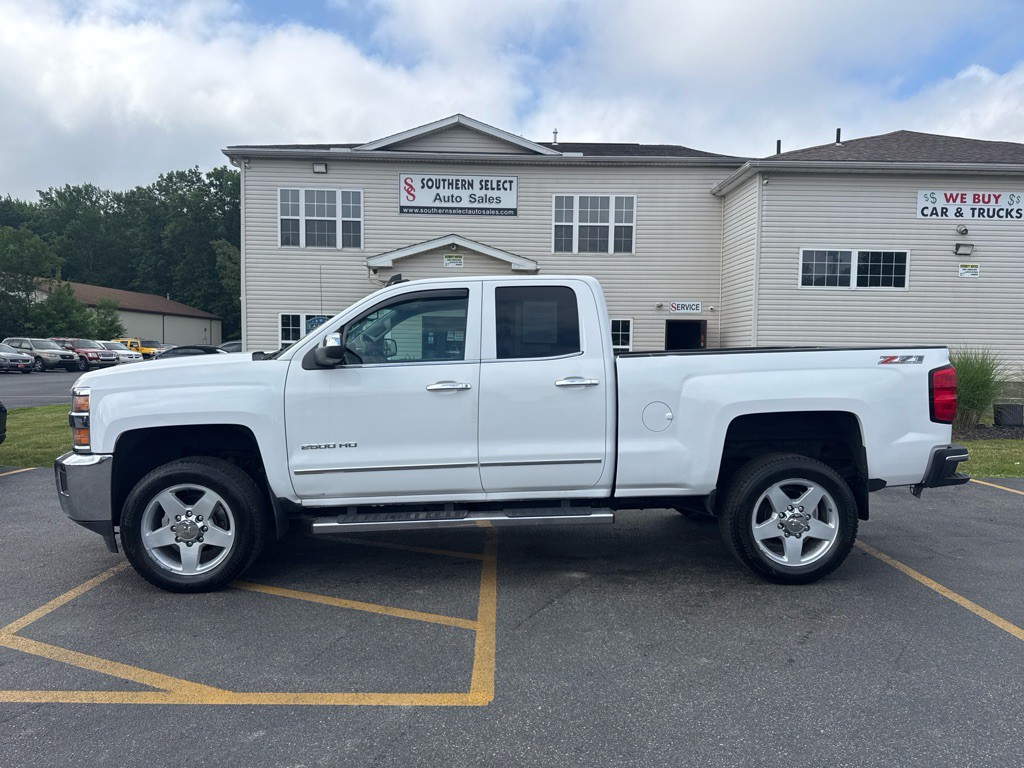2015 Chevrolet Silverado 1500 Image 1