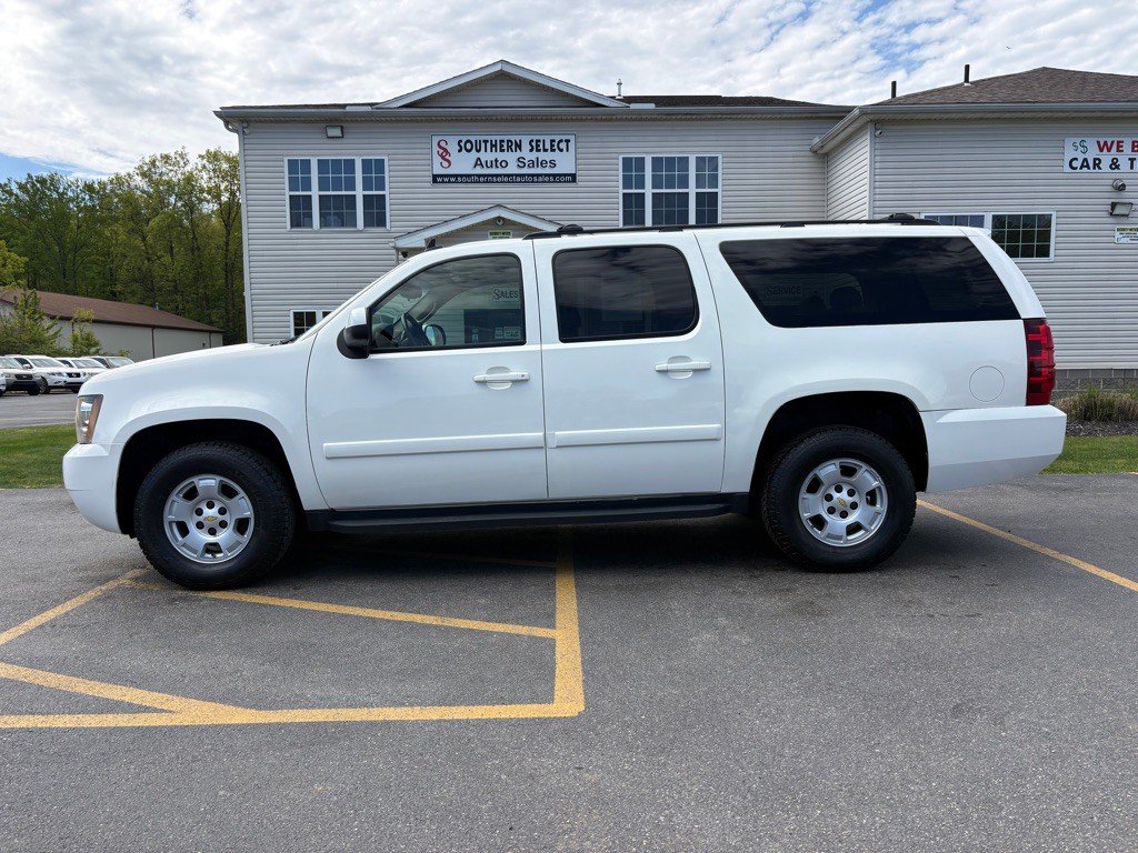 2009 Chevrolet Suburban Image 1