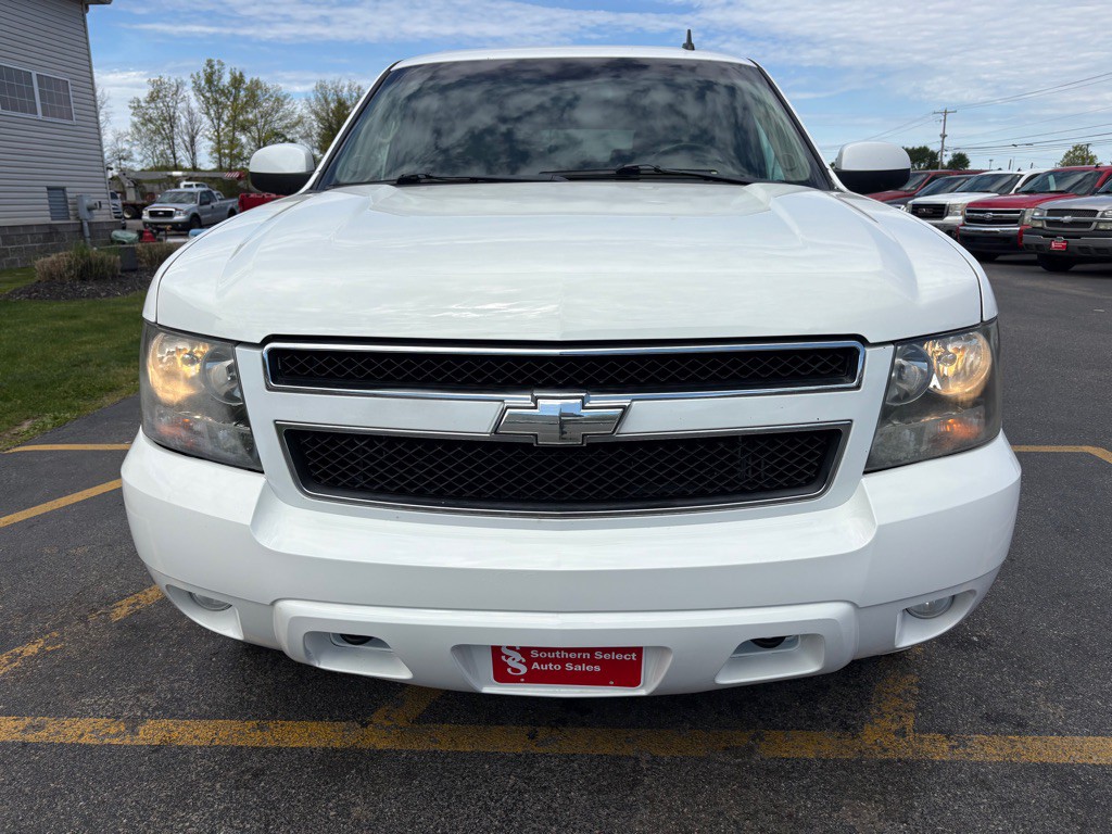 2009 Chevrolet Suburban Image 3