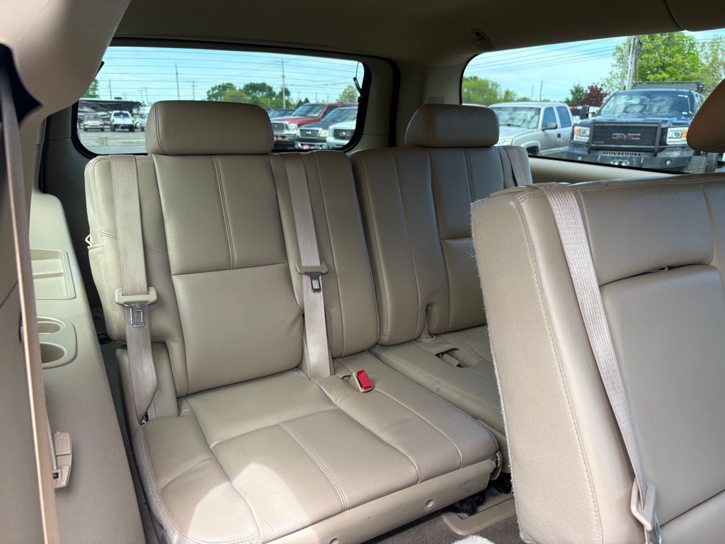 2009 Chevrolet Suburban Image 13