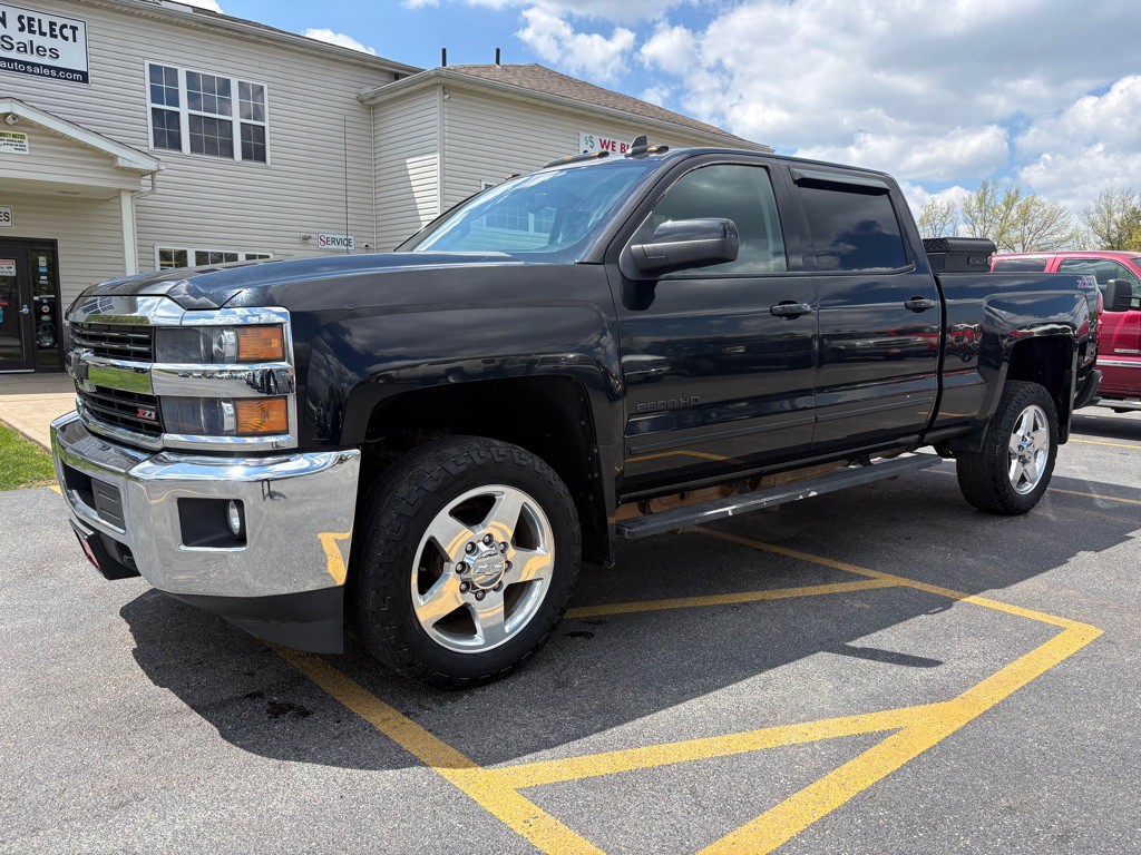 2015 Chevrolet Silverado 1500 Image 2