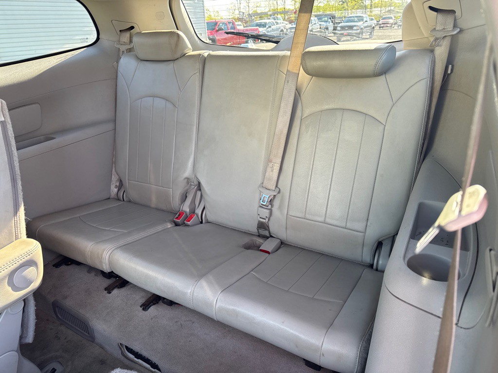 2011 Buick Enclave Image 11