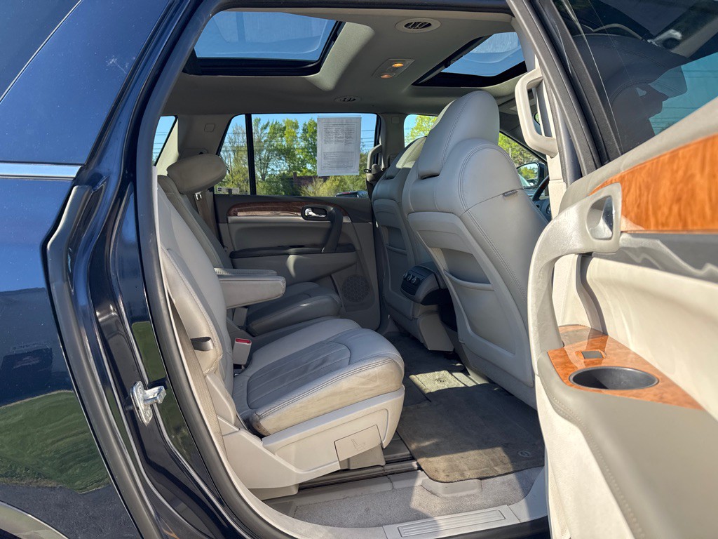 2011 Buick Enclave Image 13