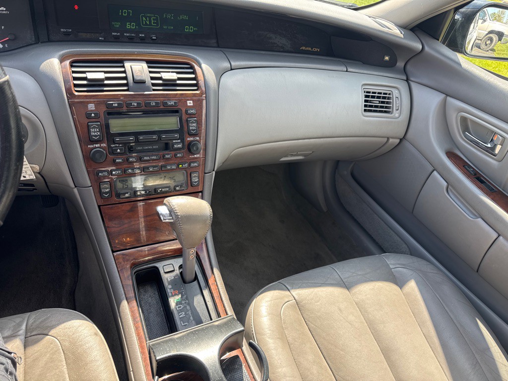 2002 Toyota Avalon Image 15