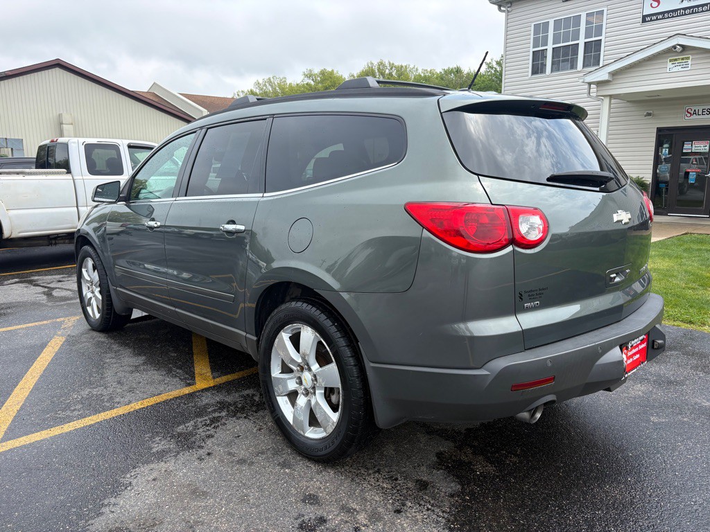 2010 Chevrolet Traverse Image 8