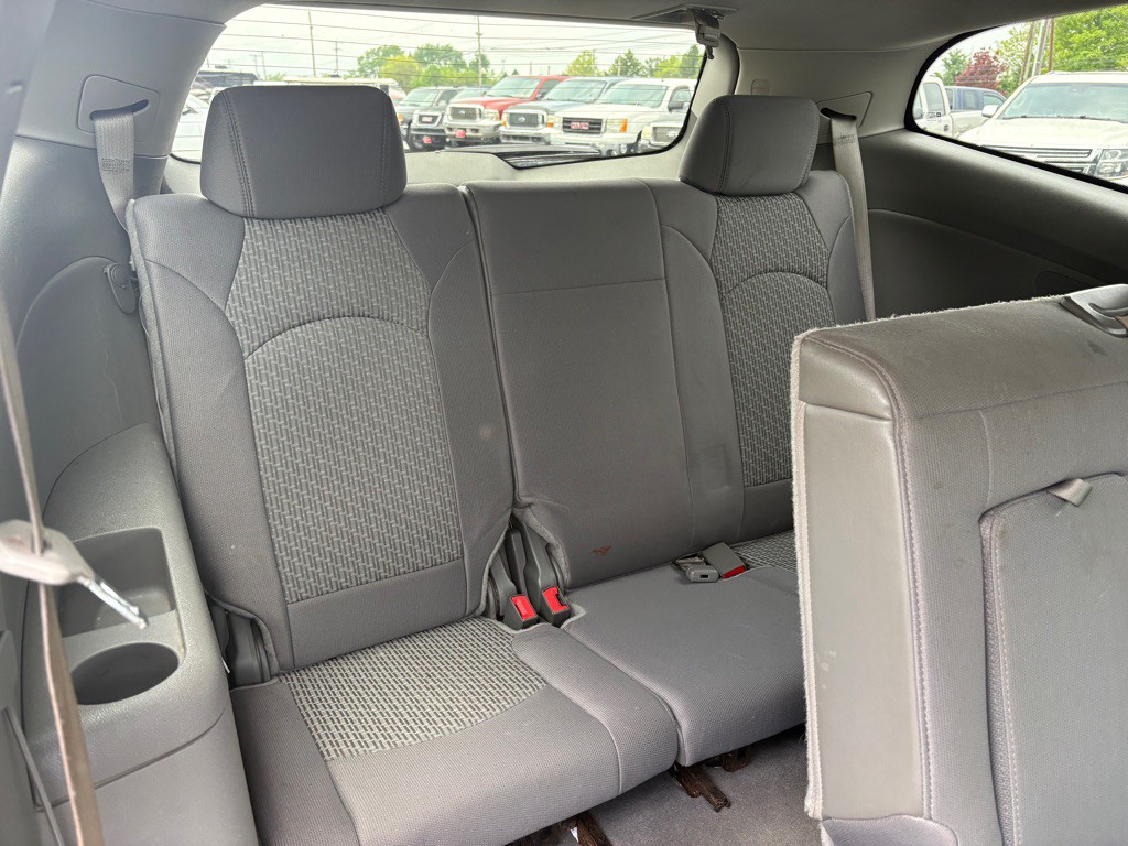2010 Chevrolet Traverse Image 13