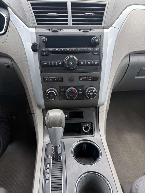 2010 Chevrolet Traverse Image 15