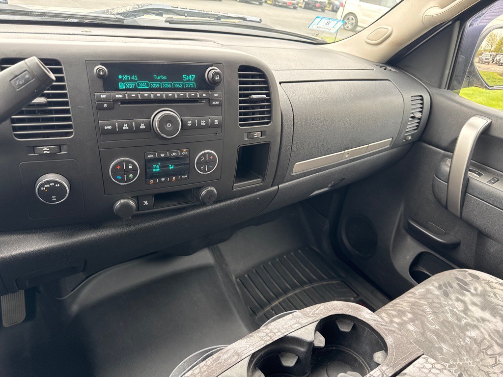 2011 GMC Sierra 1500 Image 16