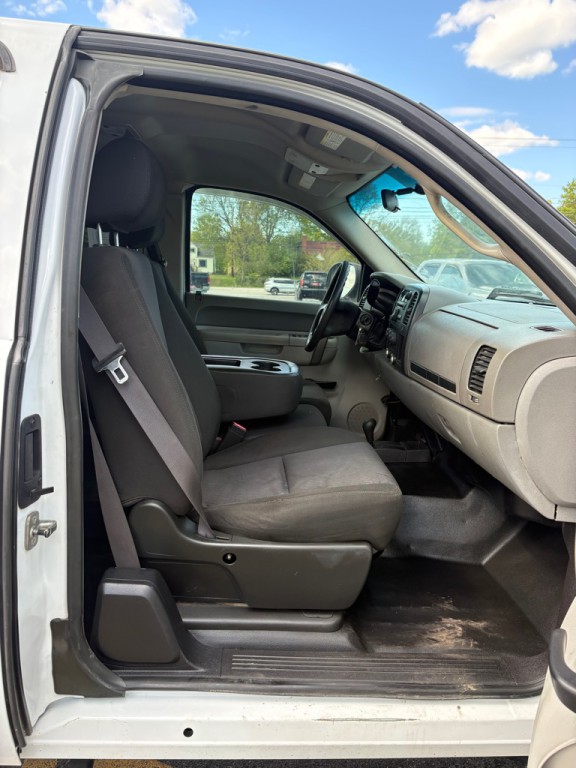 2011 Chevrolet Silverado 1500 Image 12