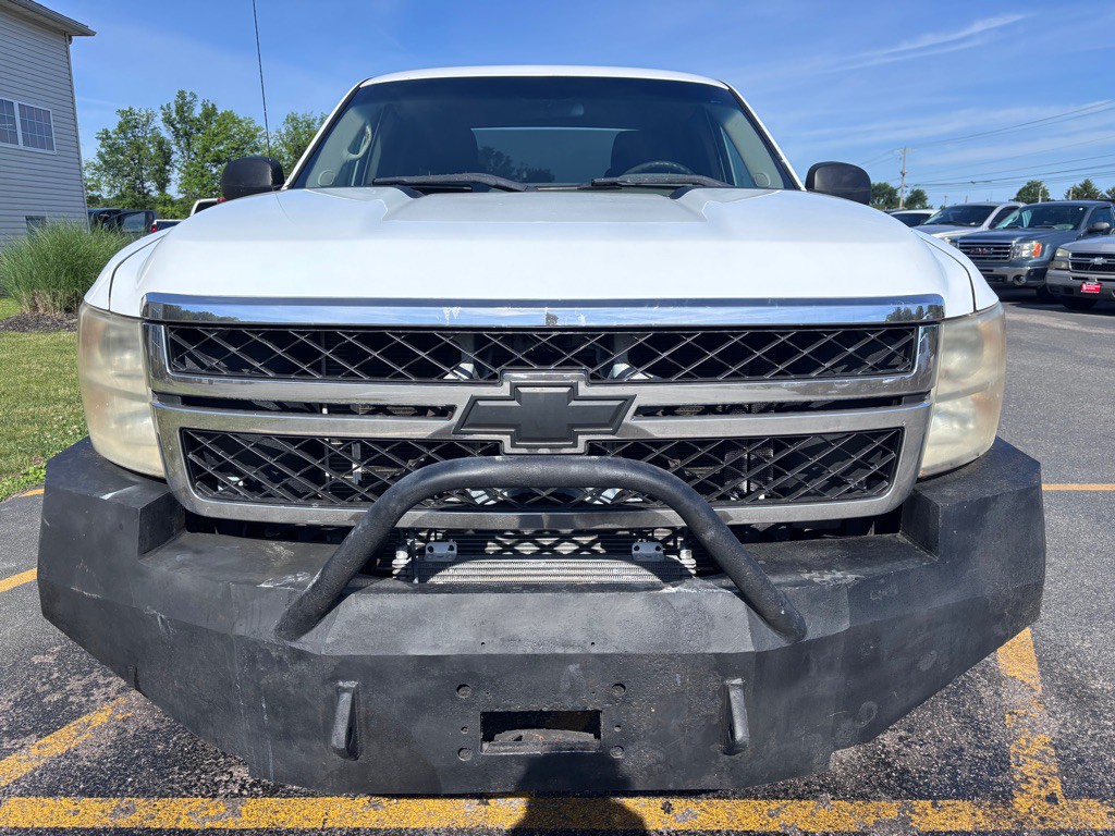 2011 Chevrolet Silverado 1500 Image 3