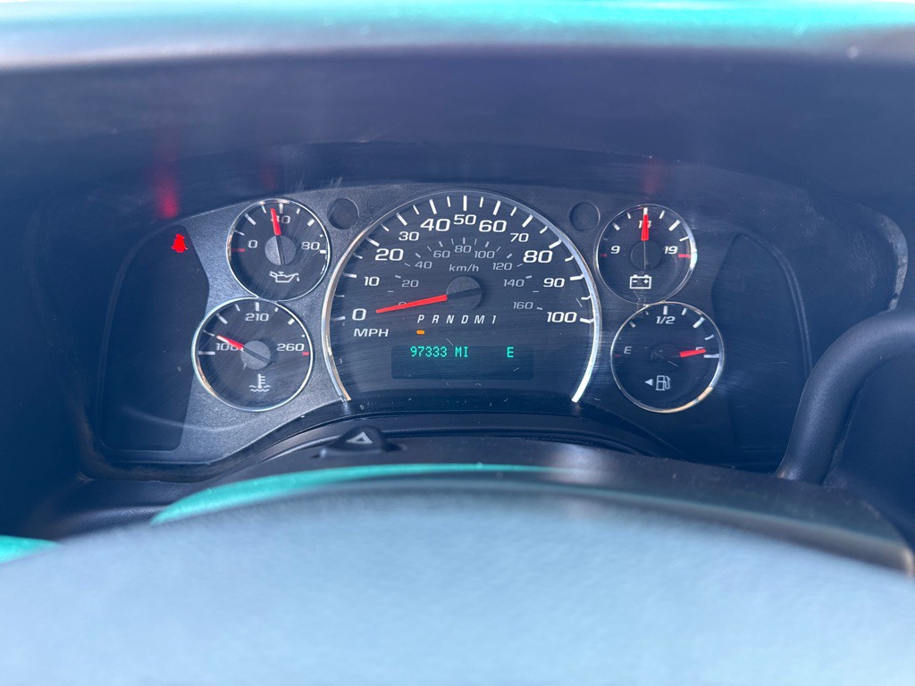 2017 Chevrolet Express Image 16