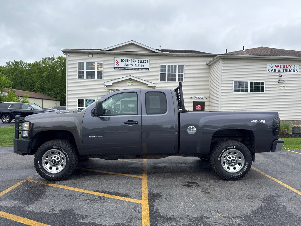 2011 Chevrolet Silverado 1500 Image 1