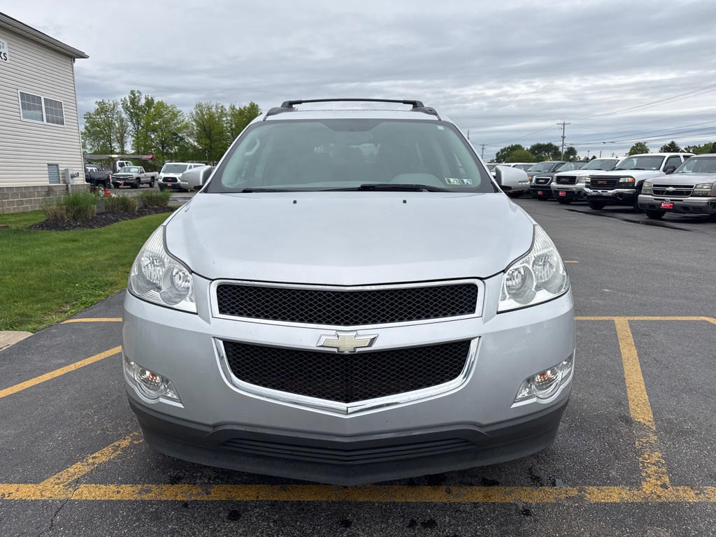 2010 Chevrolet Traverse Image 3