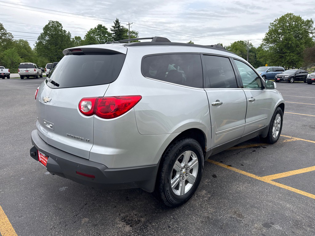 2010 Chevrolet Traverse Image 6