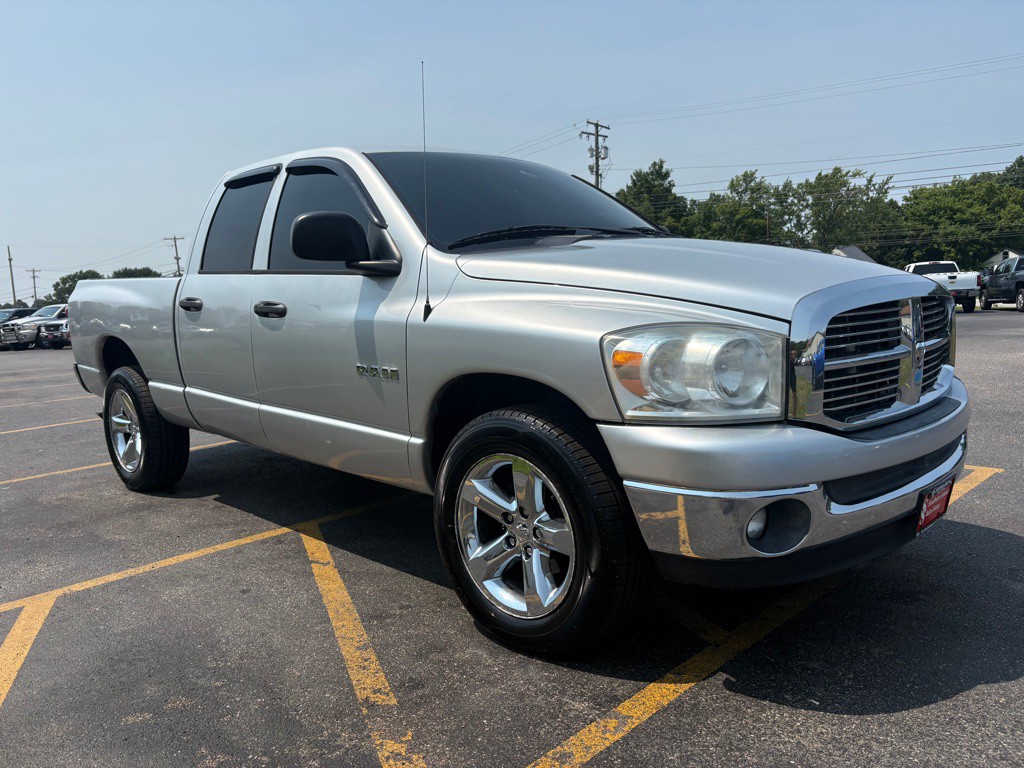 2008 Dodge Ram 1500 Image 4