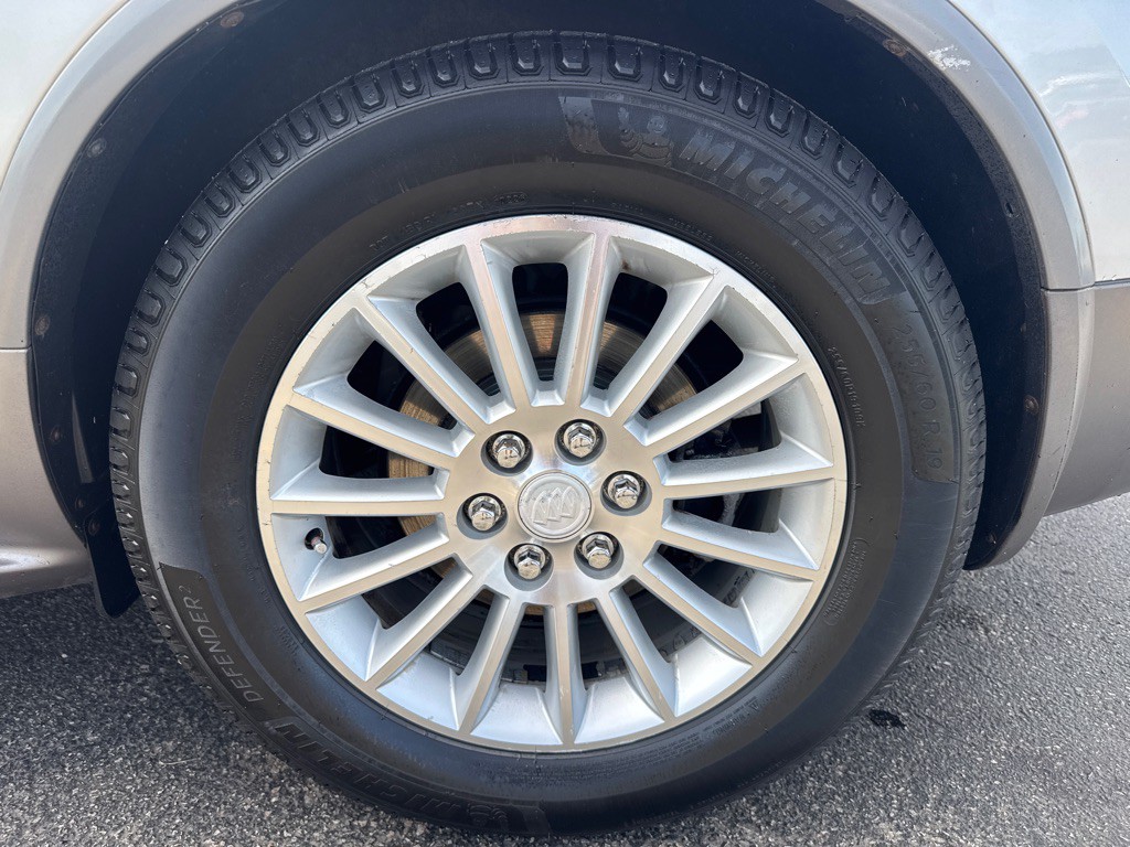 2012 Buick Enclave Image 9