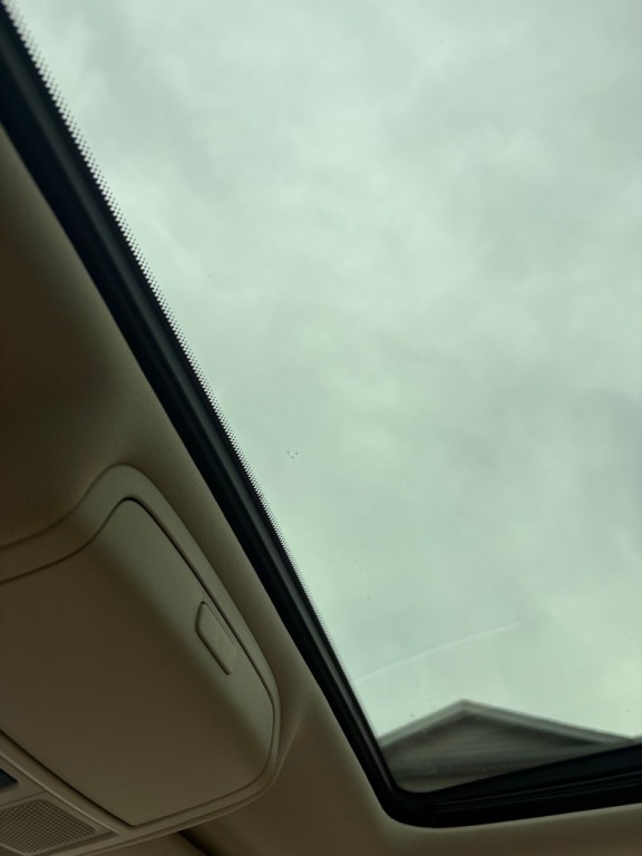2017 Volkswagen Passat Image 17