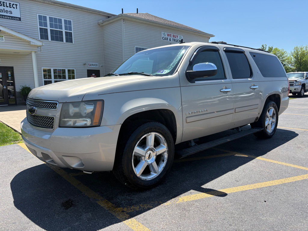 2007 Chevrolet Suburban Image 2