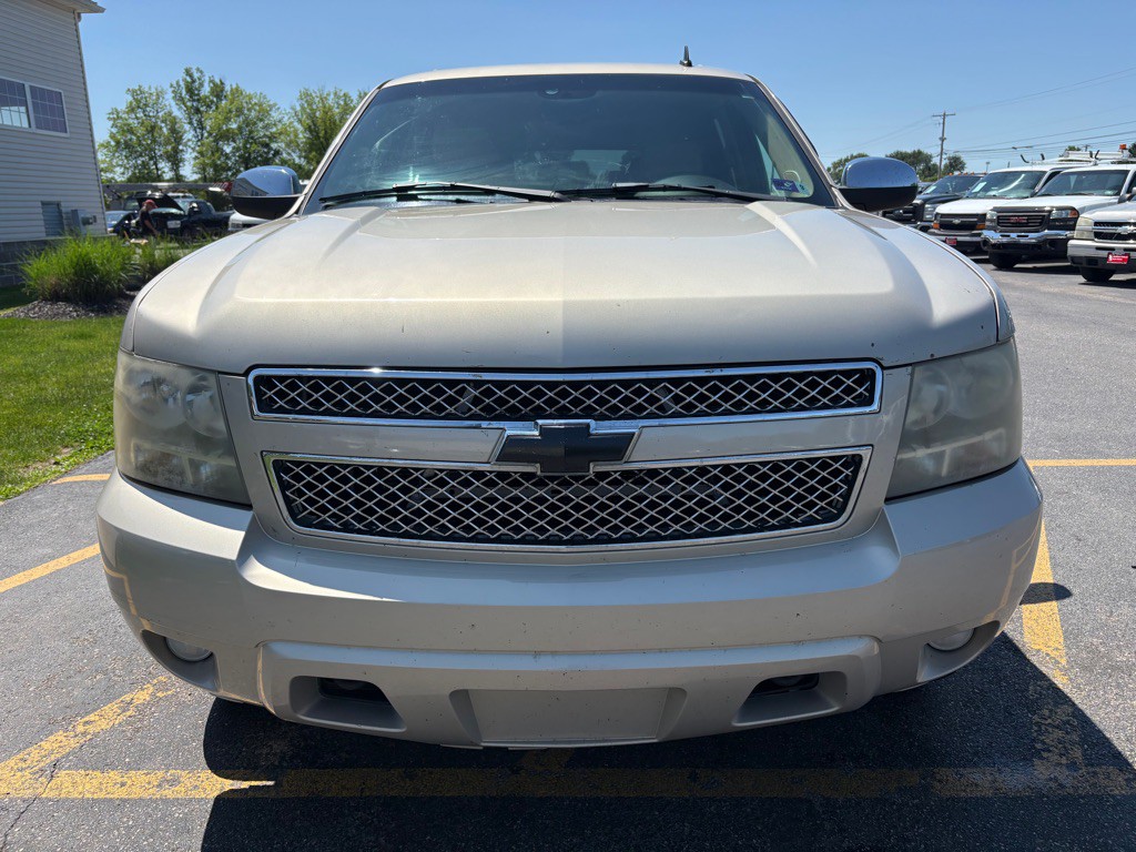 2007 Chevrolet Suburban Image 3