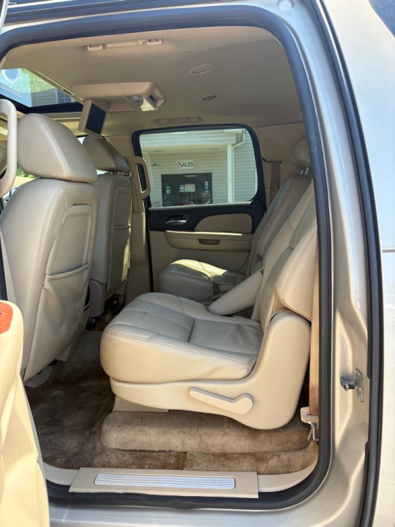 2007 Chevrolet Suburban Image 10