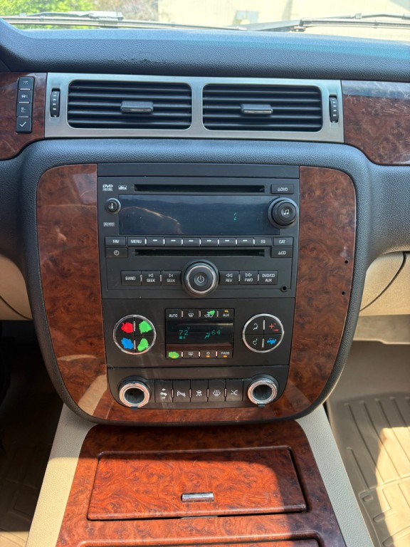 2007 Chevrolet Suburban Image 16