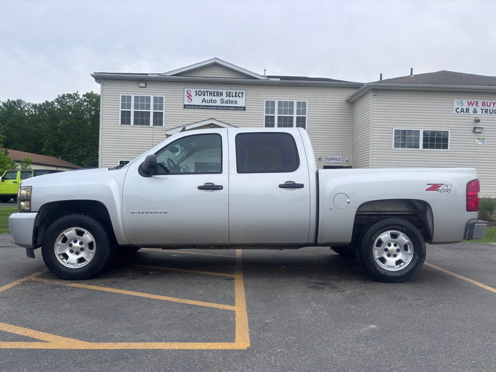2011 Chevrolet Silverado 1500 Image 1