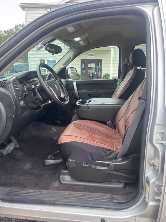 2011 Chevrolet Silverado 1500 Image 9