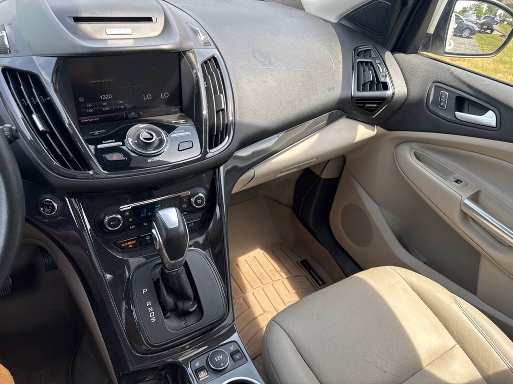 2015 Ford Escape Image 17