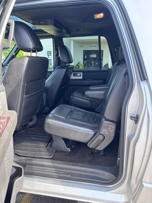 2010 Ford Expedition Image 10
