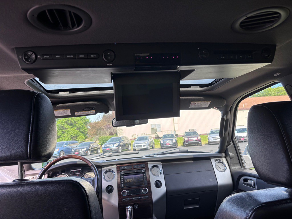 2010 Ford Expedition Image 21