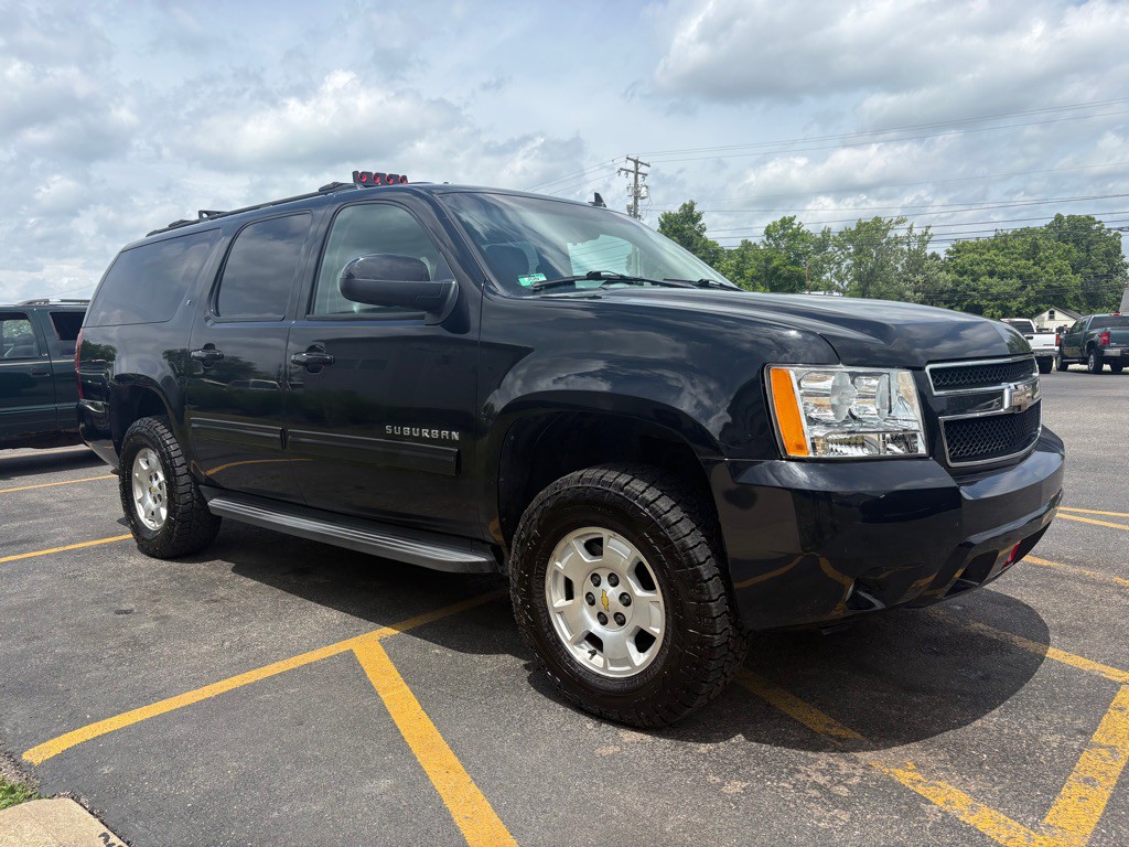 2010 Chevrolet Suburban Image 4