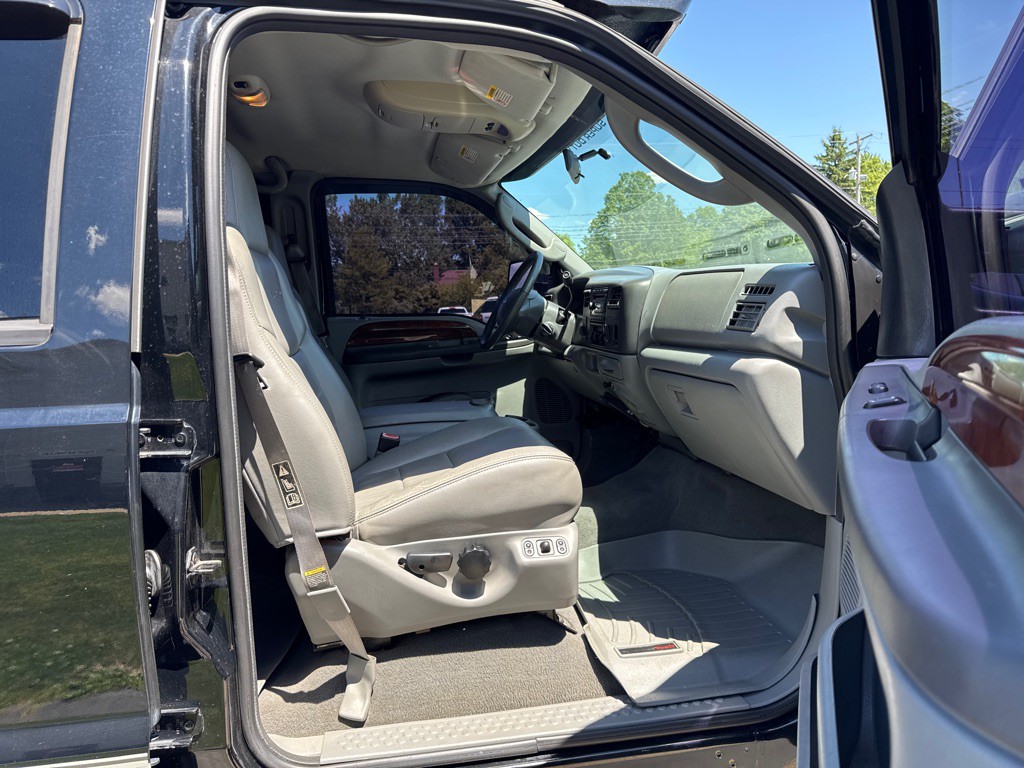 2004 Ford F-250 Image 15