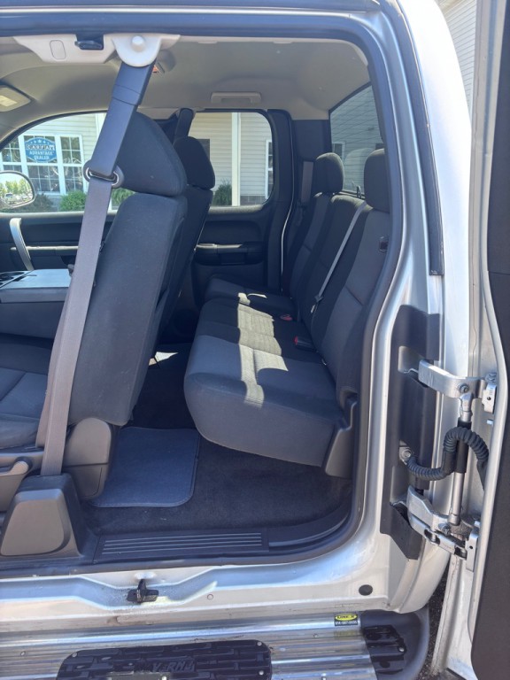 2011 GMC Sierra 1500 Image 11