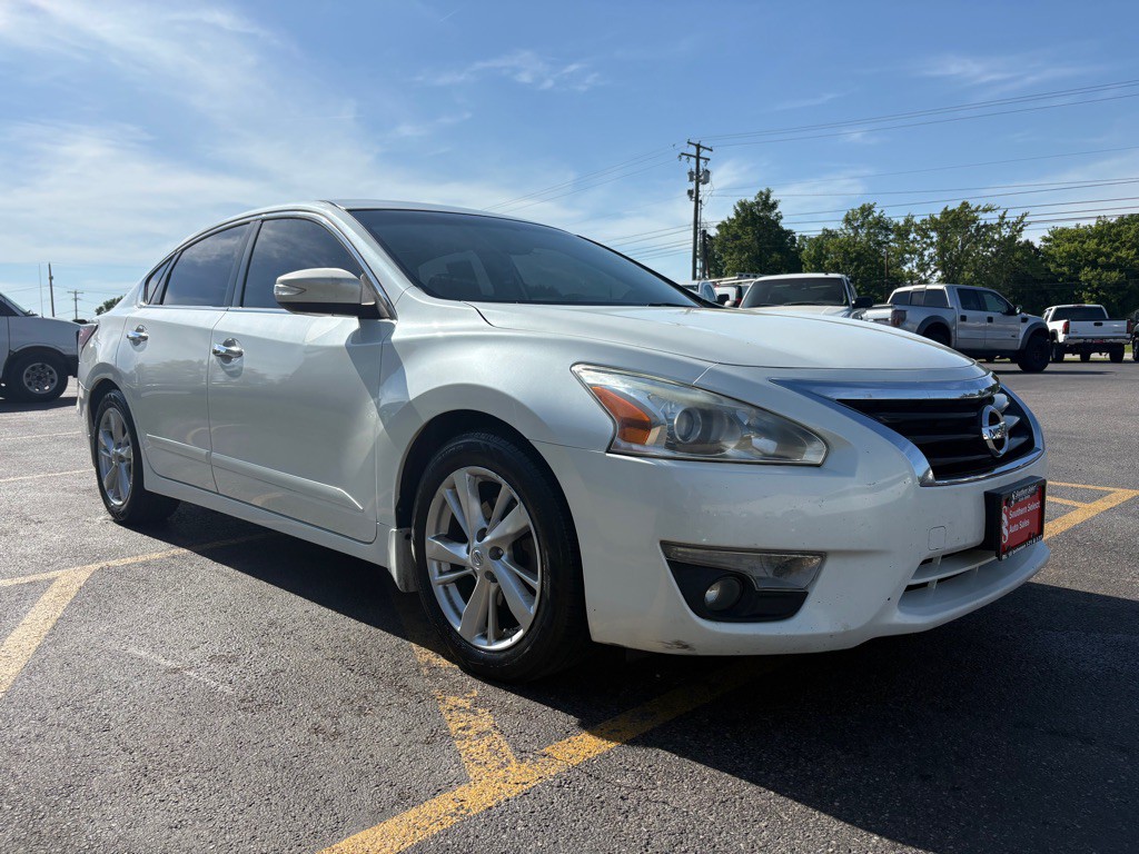 2014 Nissan Altima Image 4