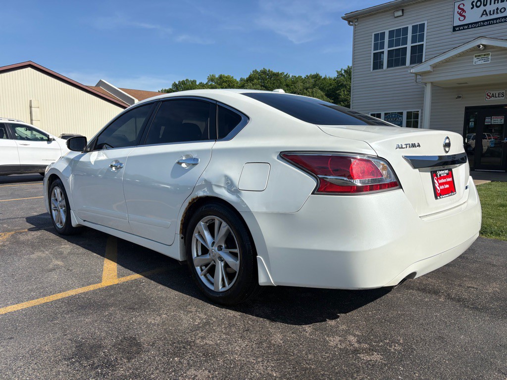 2014 Nissan Altima Image 8