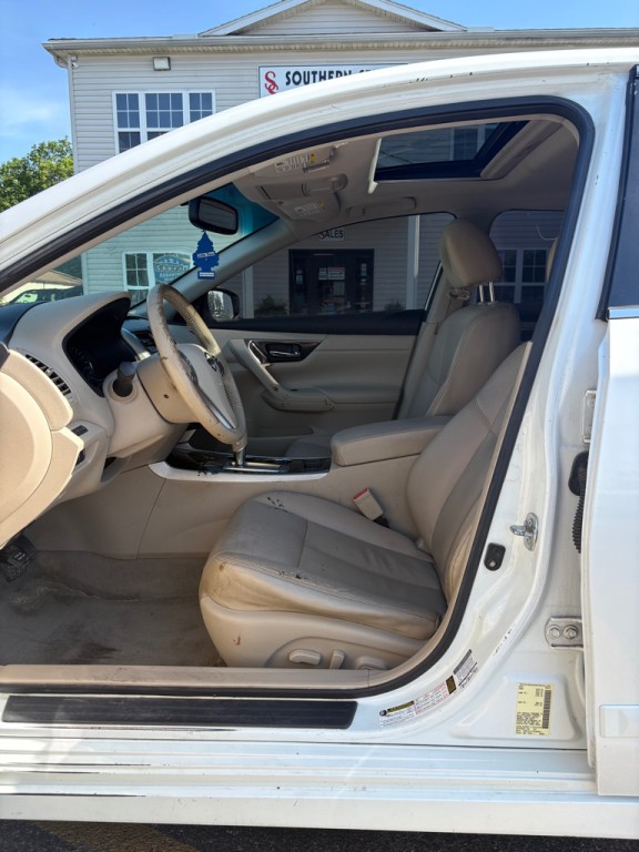 2014 Nissan Altima Image 9