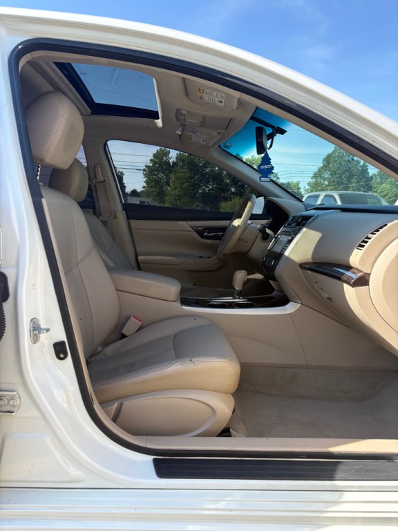 2014 Nissan Altima Image 11